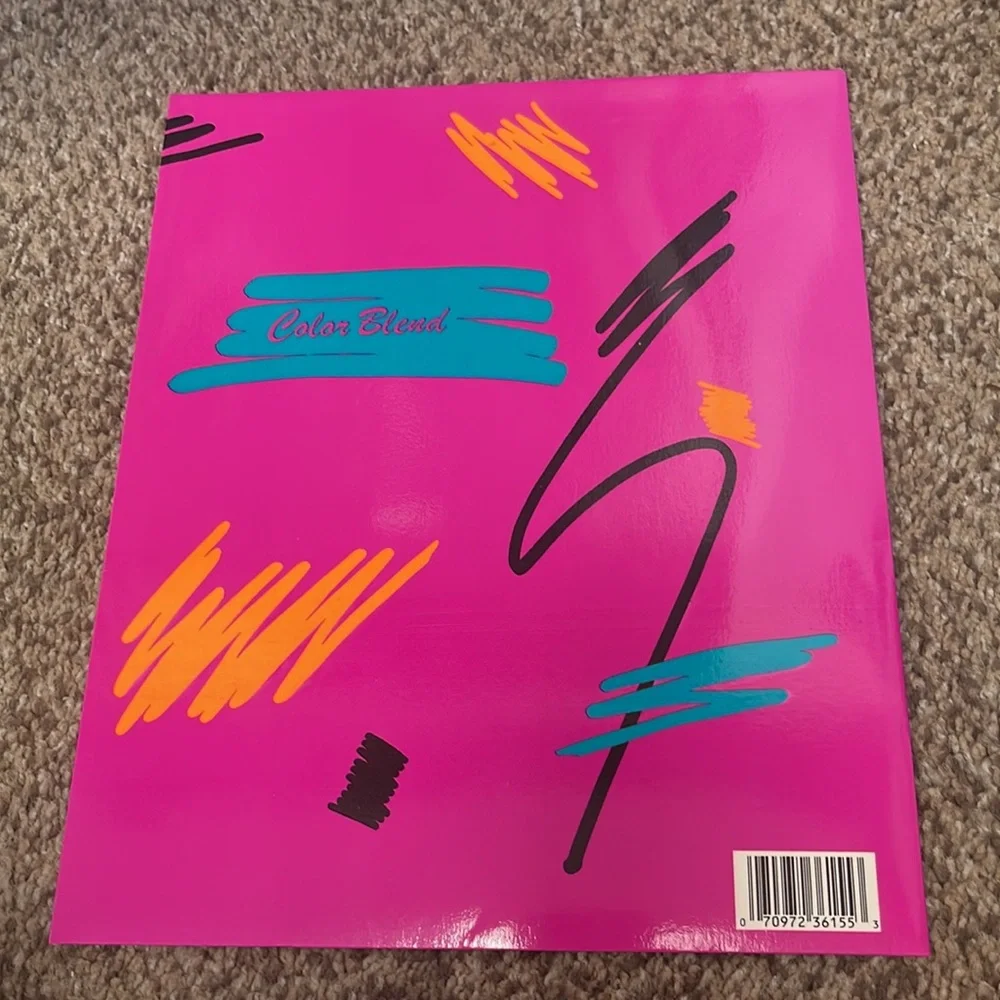 Vintage 90s Color Blend Portfolio folder
